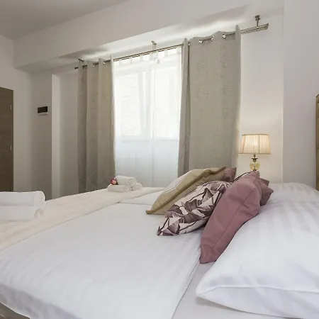 Luxury Saint Jacob
