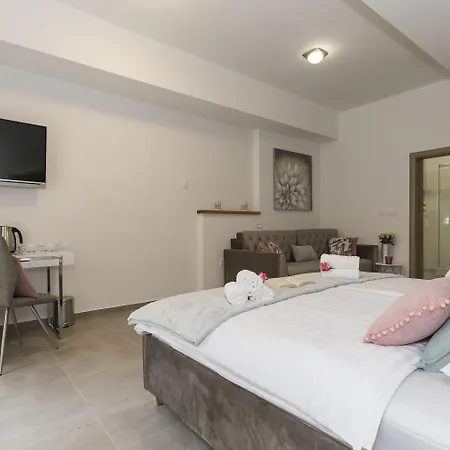 Guest house Luxury Saint Jacob 4*
