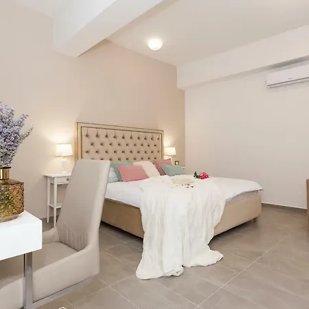 Luxury Saint Jacob Gasthuis 4*