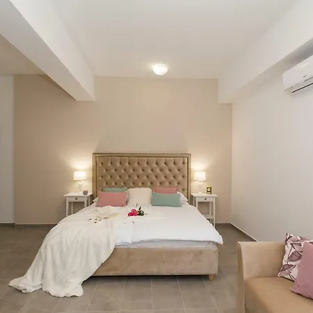 Guest house Luxury Saint Jacob 4*