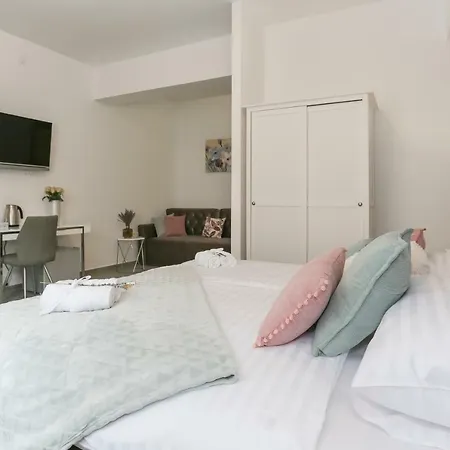 Guest house Luxury Saint Jacob 4*