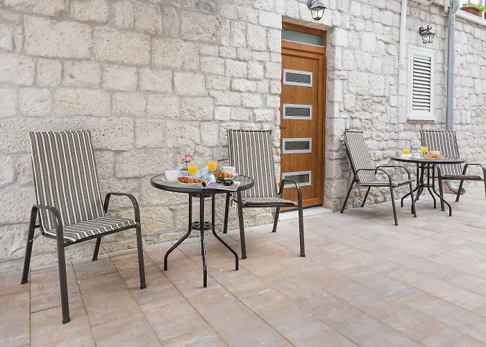 Luxury Saint Jacob