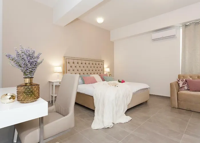 Luxury Saint Jacob Penzion 4*