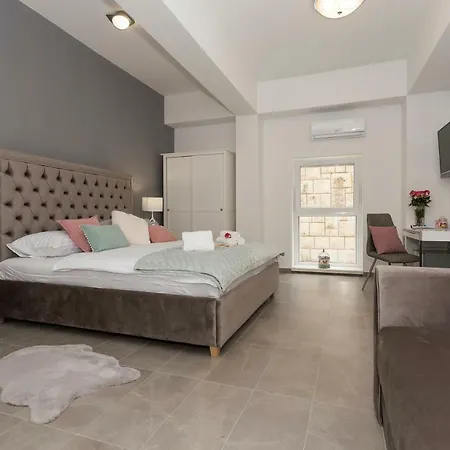 Luxury Saint Jacob Pensión 4*