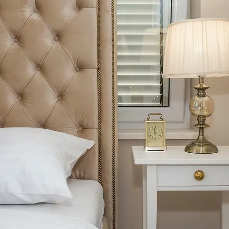 Pensión Luxury Saint Jacob 4*